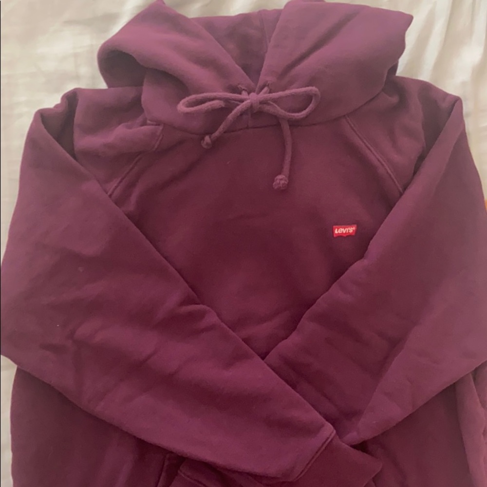 Maroon Levi’s hoodie✨
